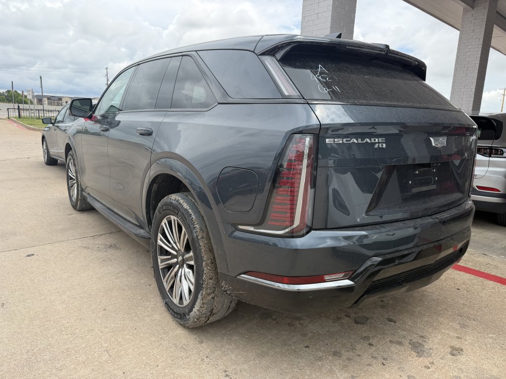 cadillac escalade iq 2026 1GYTEEKL1TU104829 image cadillac escalade iq 2026 1GYTEEKL1TU104829 image